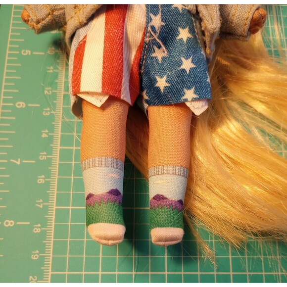 Na Na Na Surprise Erika Featherton Glam Series 2 Patriotic 7.5" Fashion Doll - Picture 7 of 13